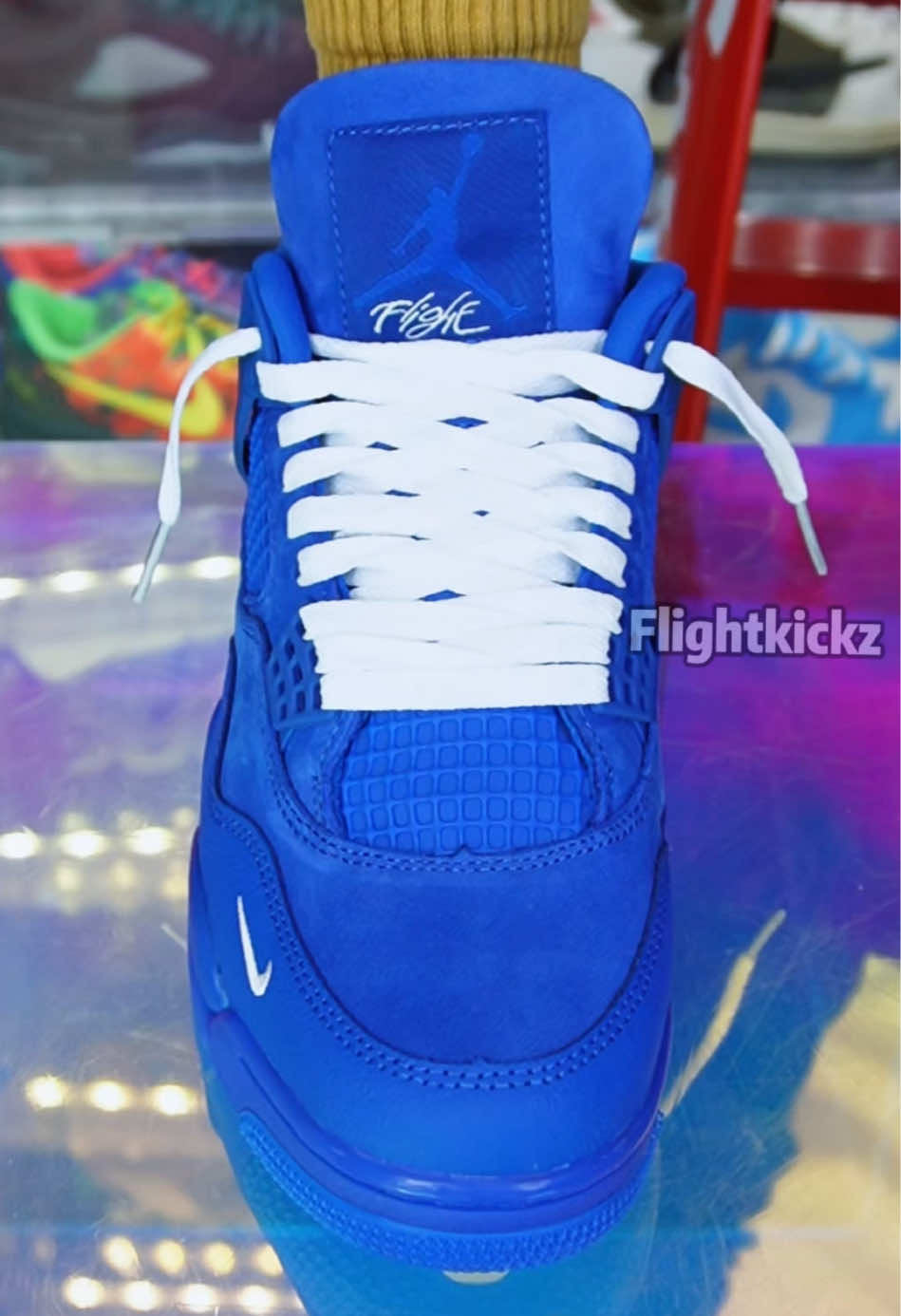 @Lacedsneaker