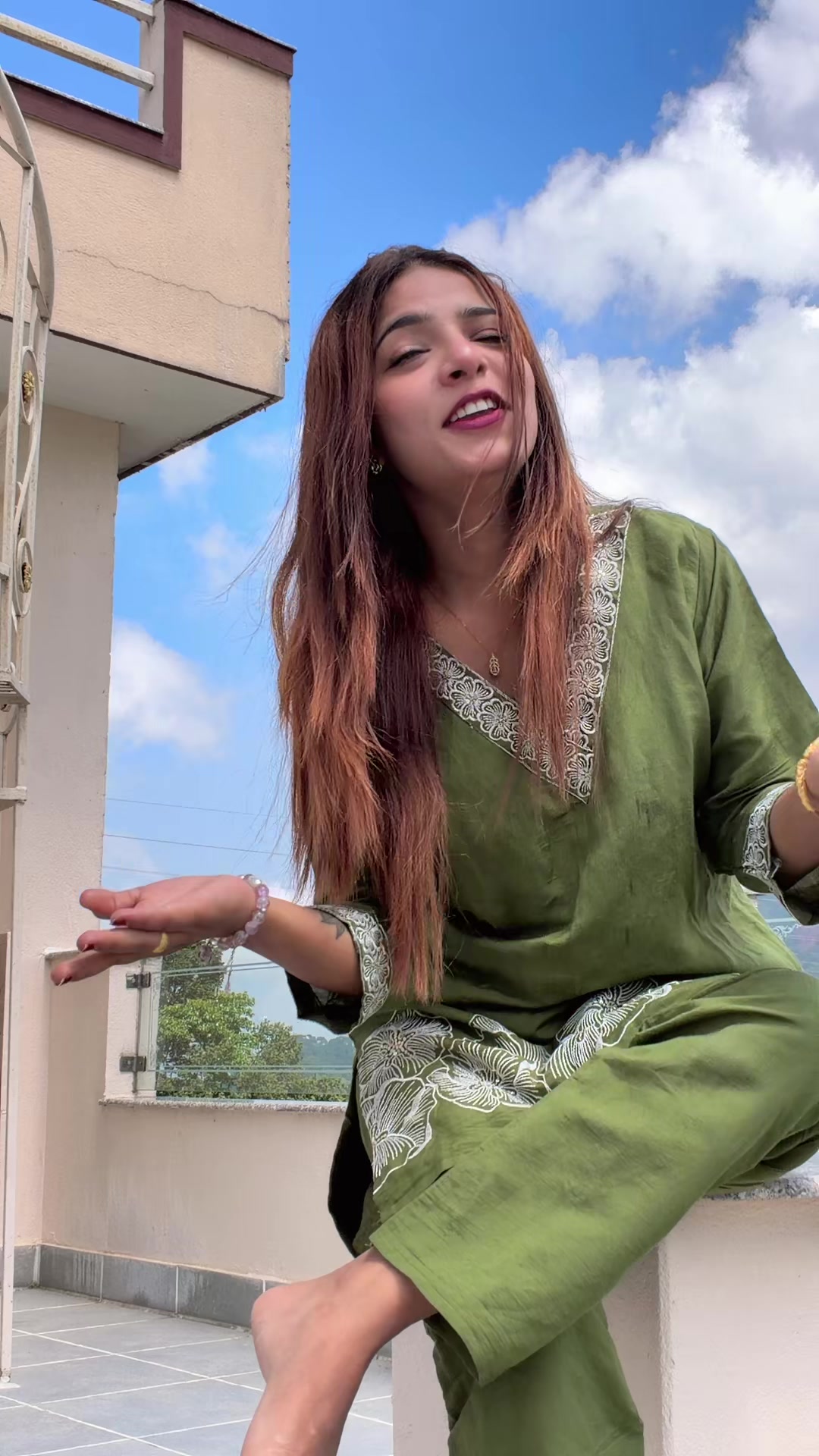 @PRAKRITI🌻🐥