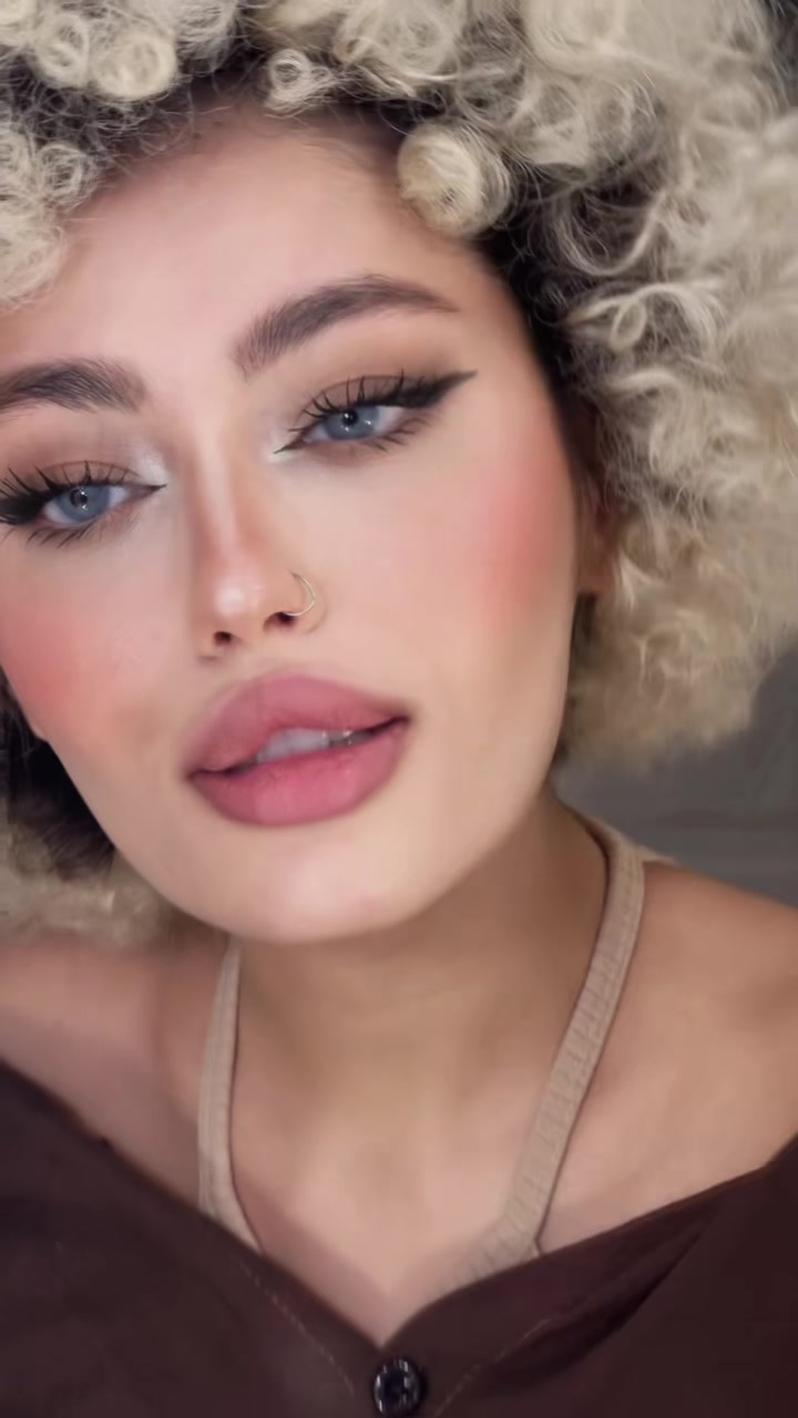 @rozhstorm