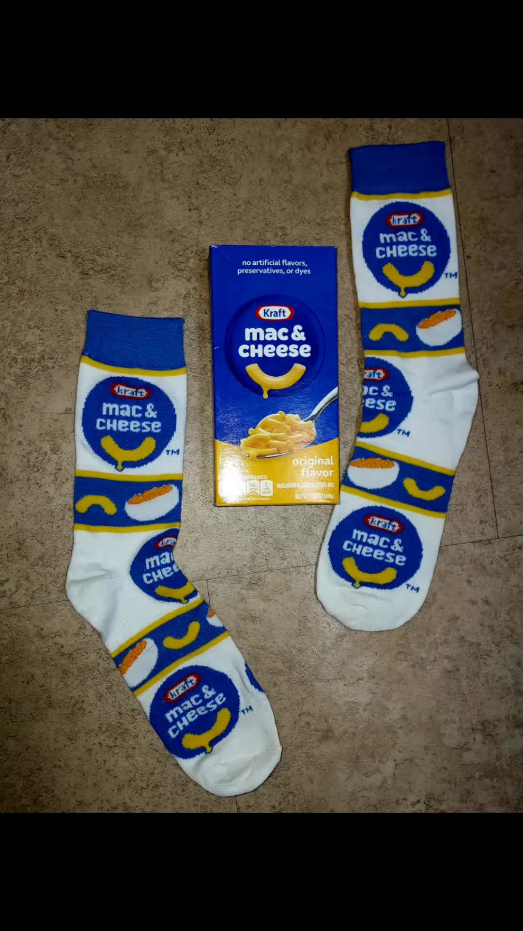 @foxysockgirl