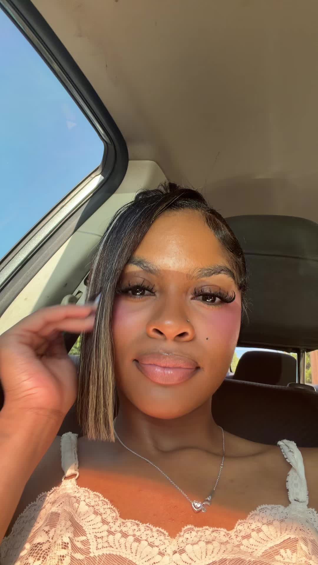 @kelsionaee
