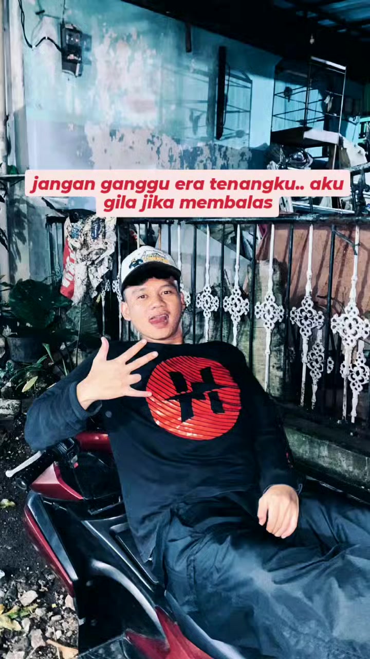 @bafikcs_