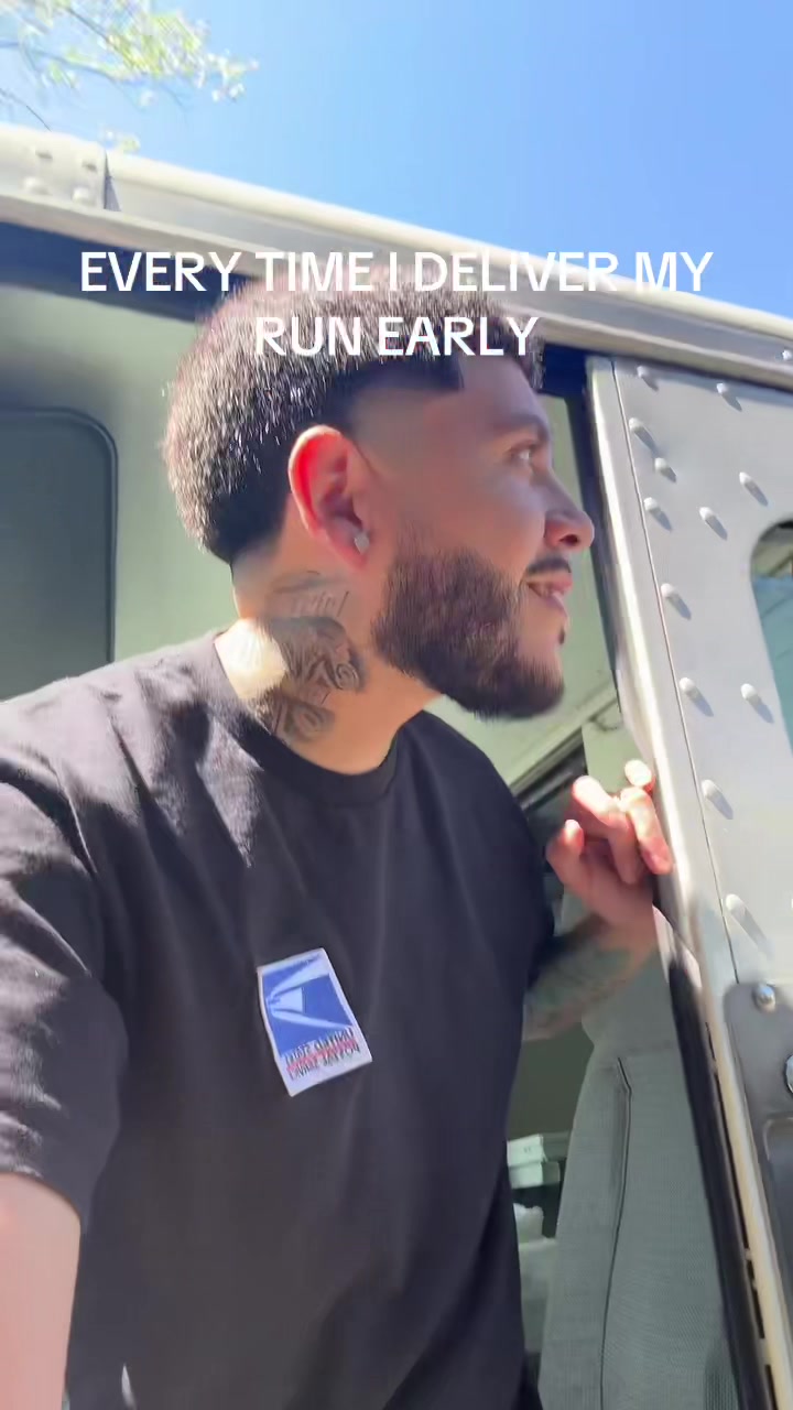@SmoovytheMailman