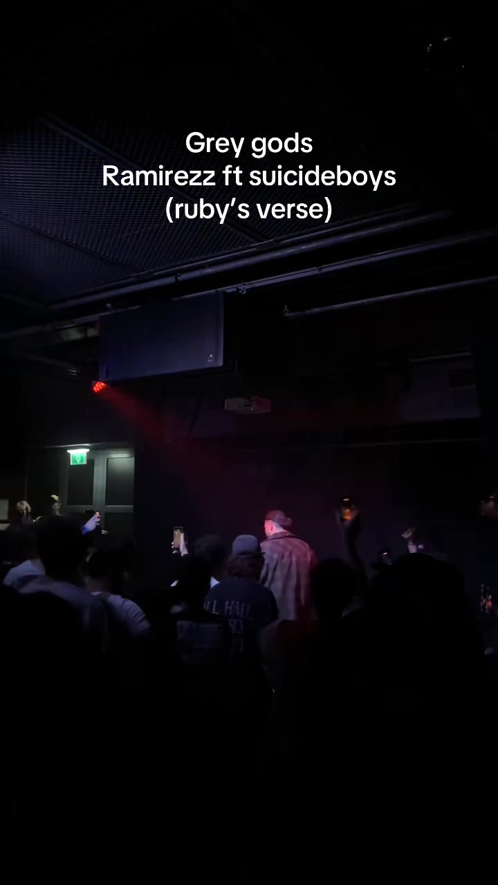 @DIAS🇧🇪