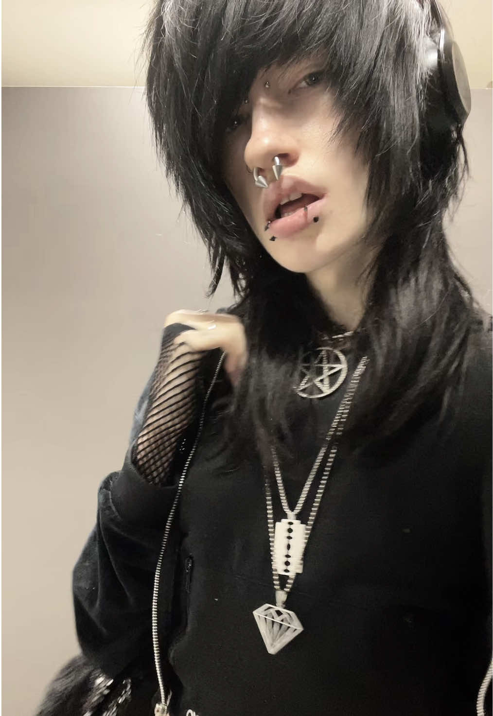 @Xander ૮ ˙Ⱉ˙ ა