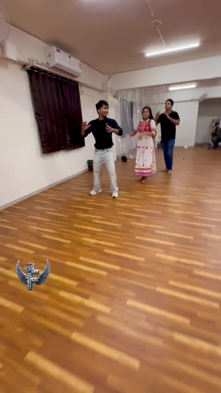 @بیگانه