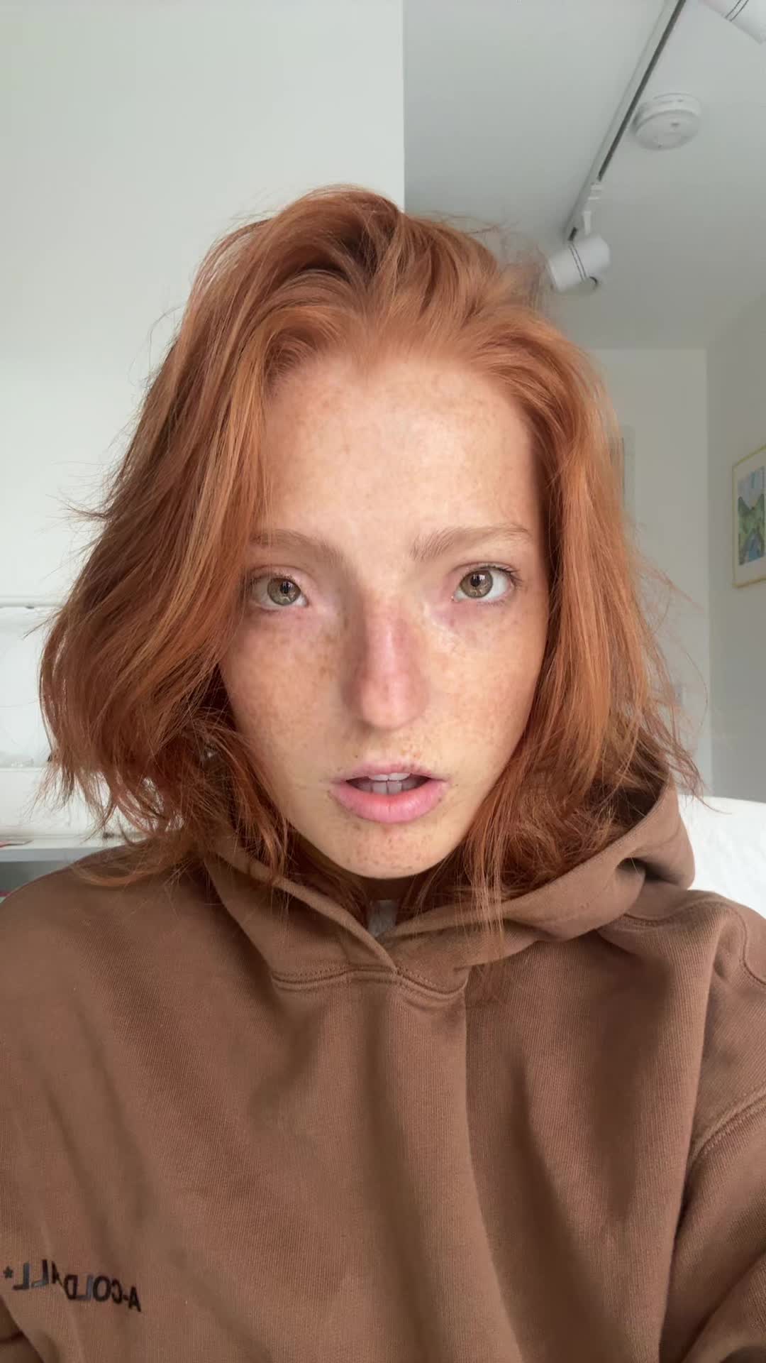 @charlize_fairy