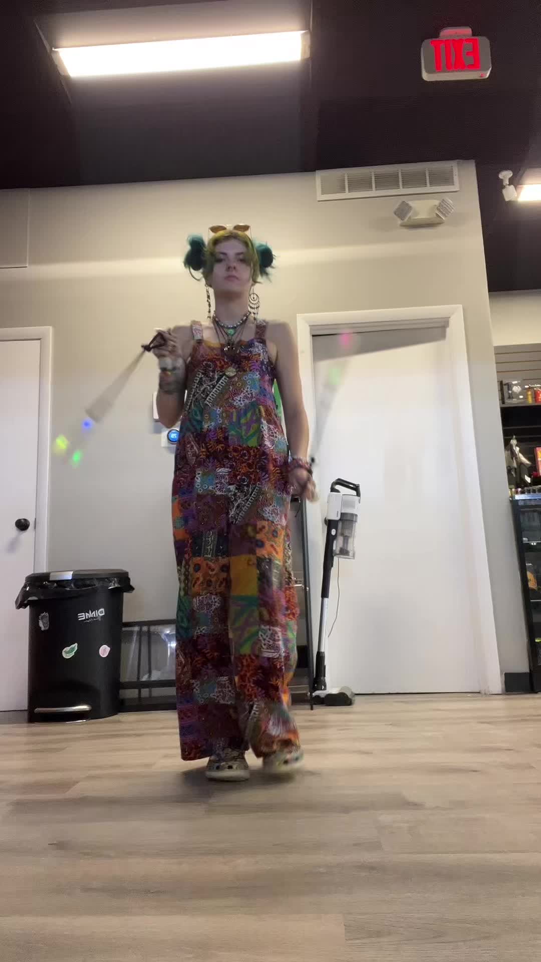 @Smokeshopgirl🍄🪩