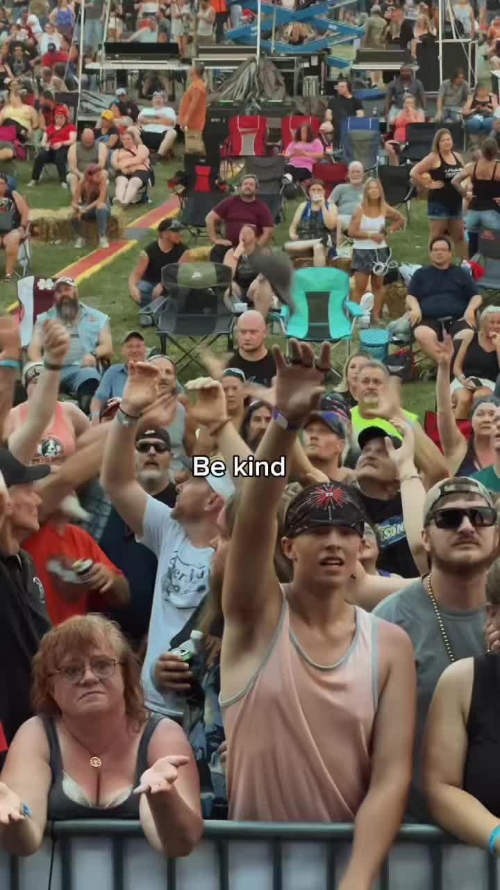 @ツ