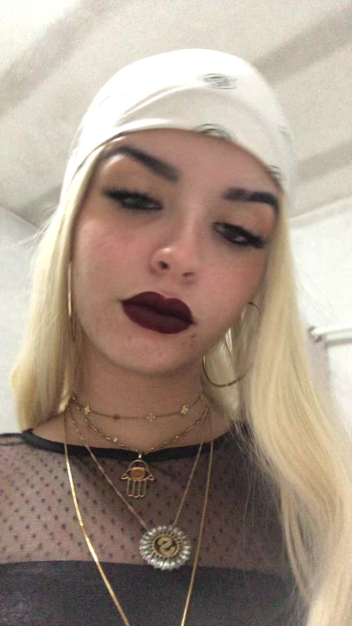 @Laryssamartinsoficial