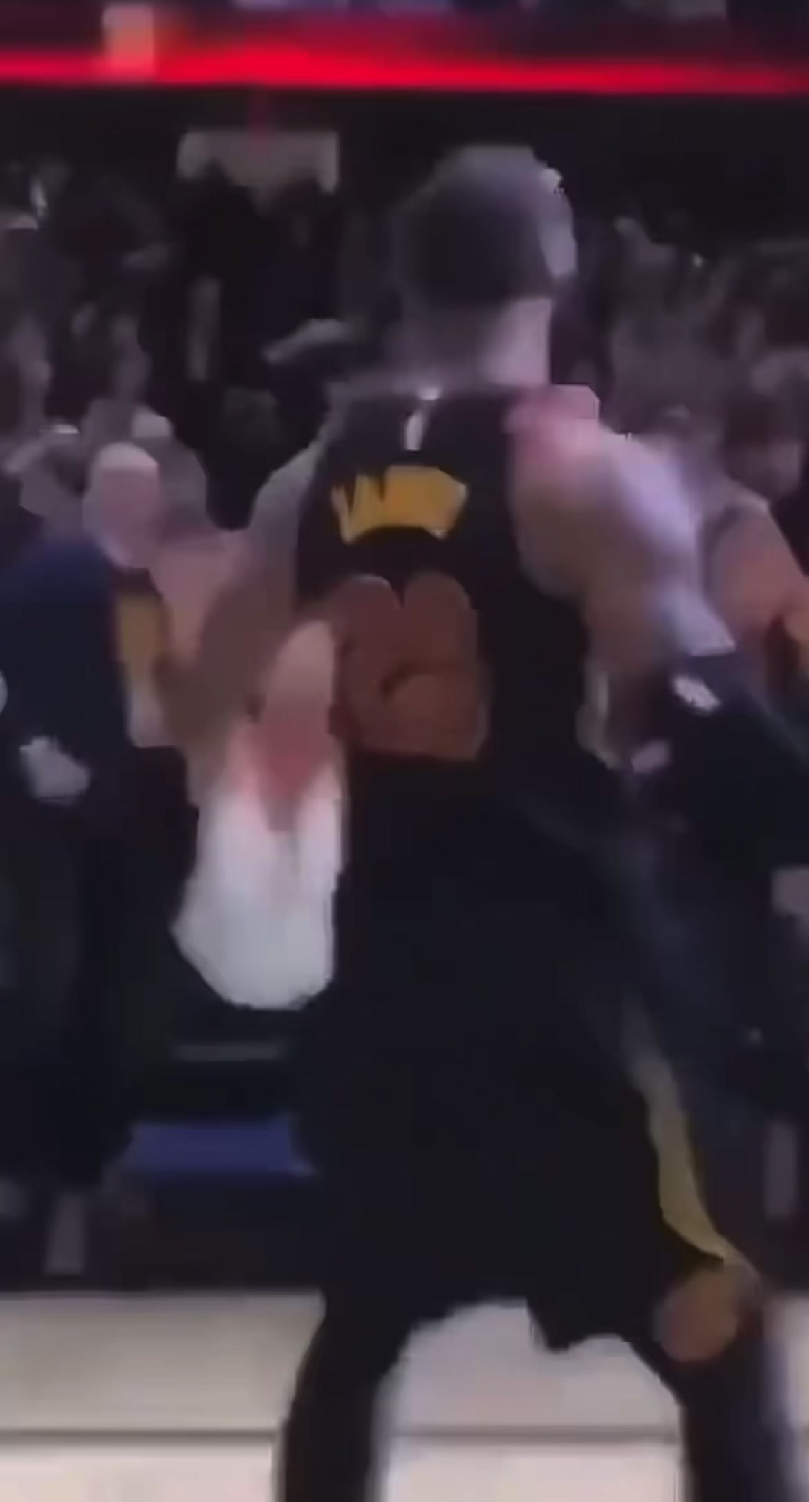 @⁰