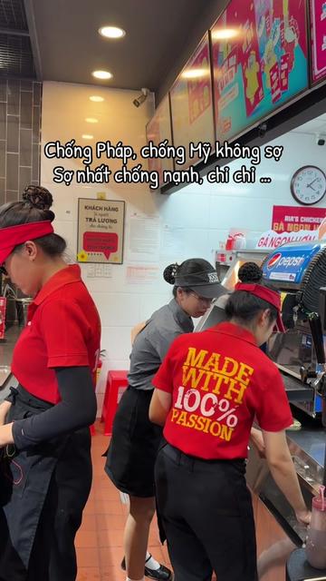 @G&agrave; N&oacute;ng ở một g&oacute;c An B&igrave;nh