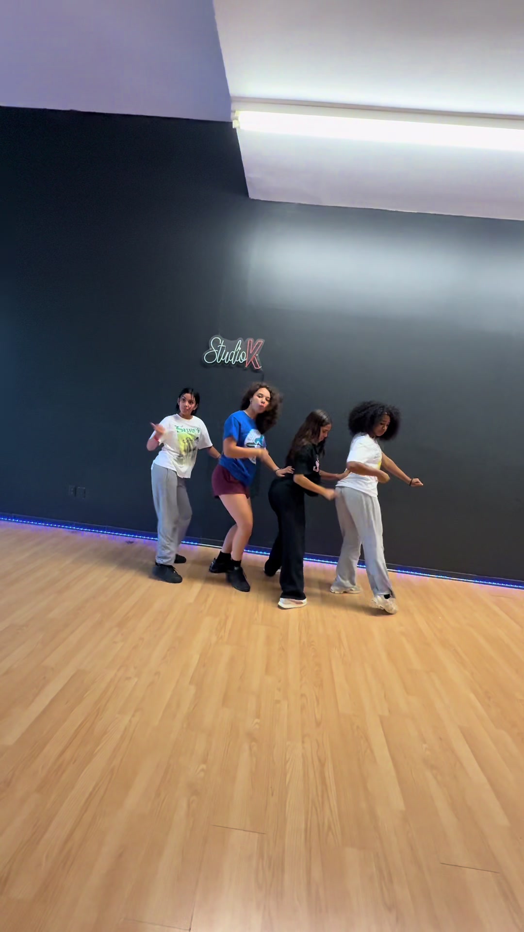 @StudioK