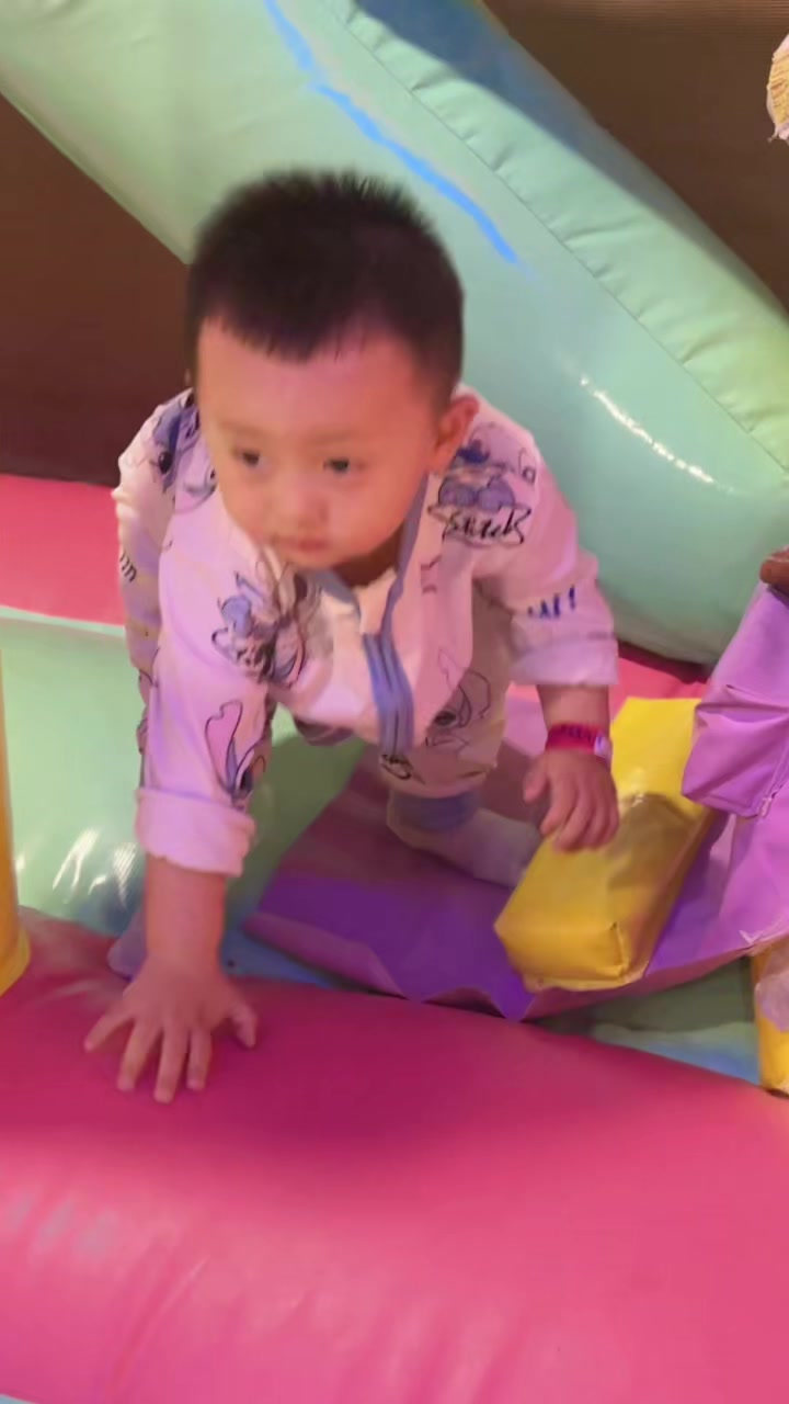 @𝓙𝓾𝓵𝓲𝓪𝓷&rsquo;𝓼 𝓦𝓸𝓻𝓵𝓭 🎈