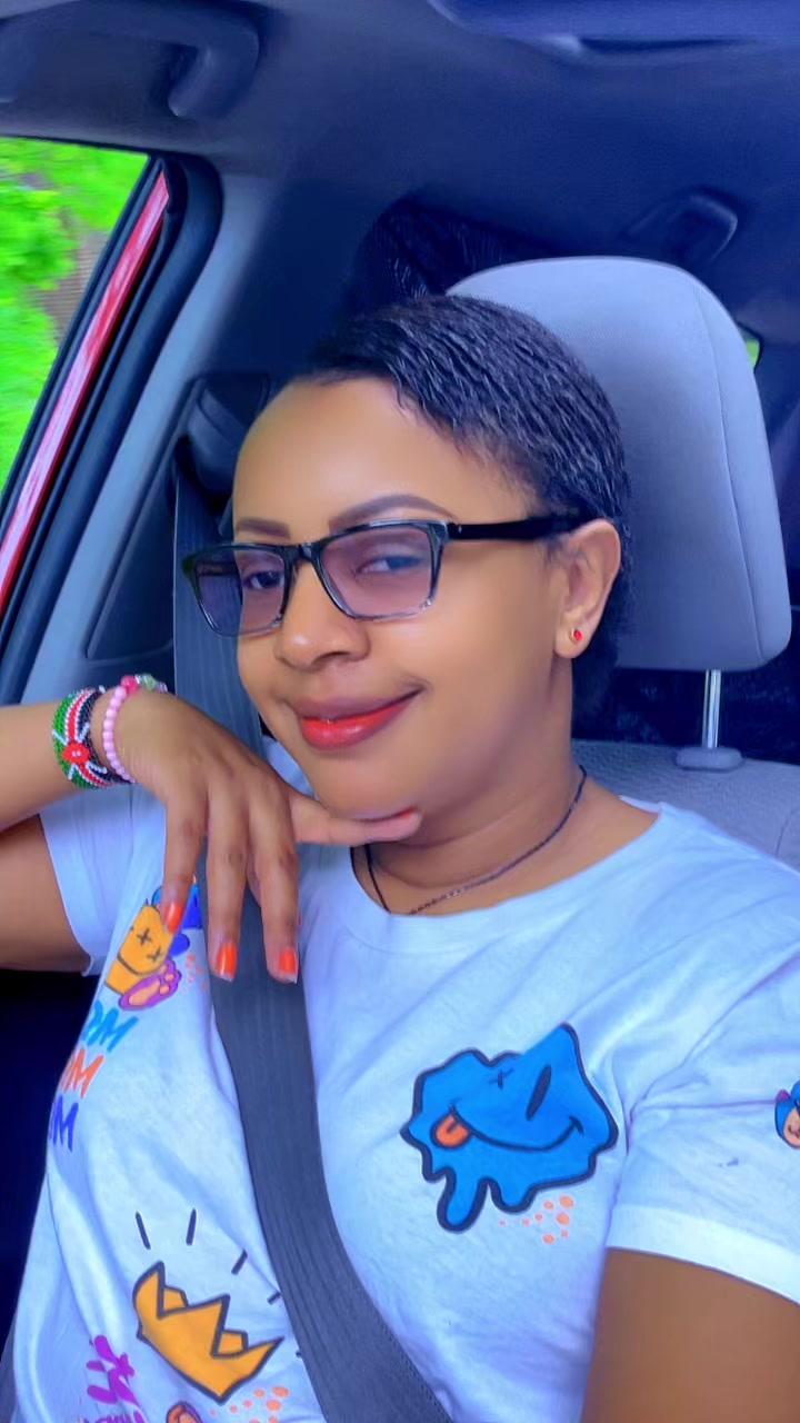 @Wanjiku Ngugi 😊 🇰🇪 🇺🇸 😊