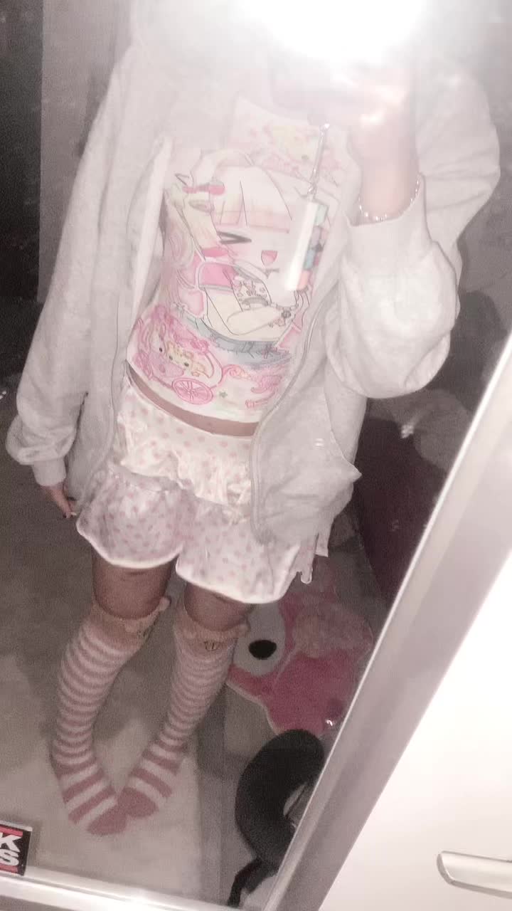 @𝐌𝐢𝐧𝐚~ (*´-`)