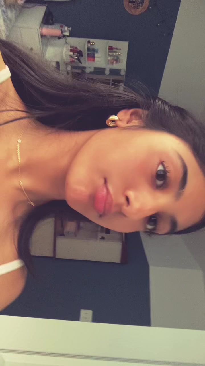 @🐒hrita