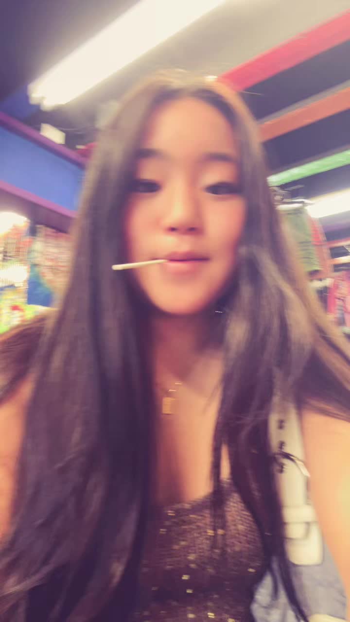 @EK🦄
