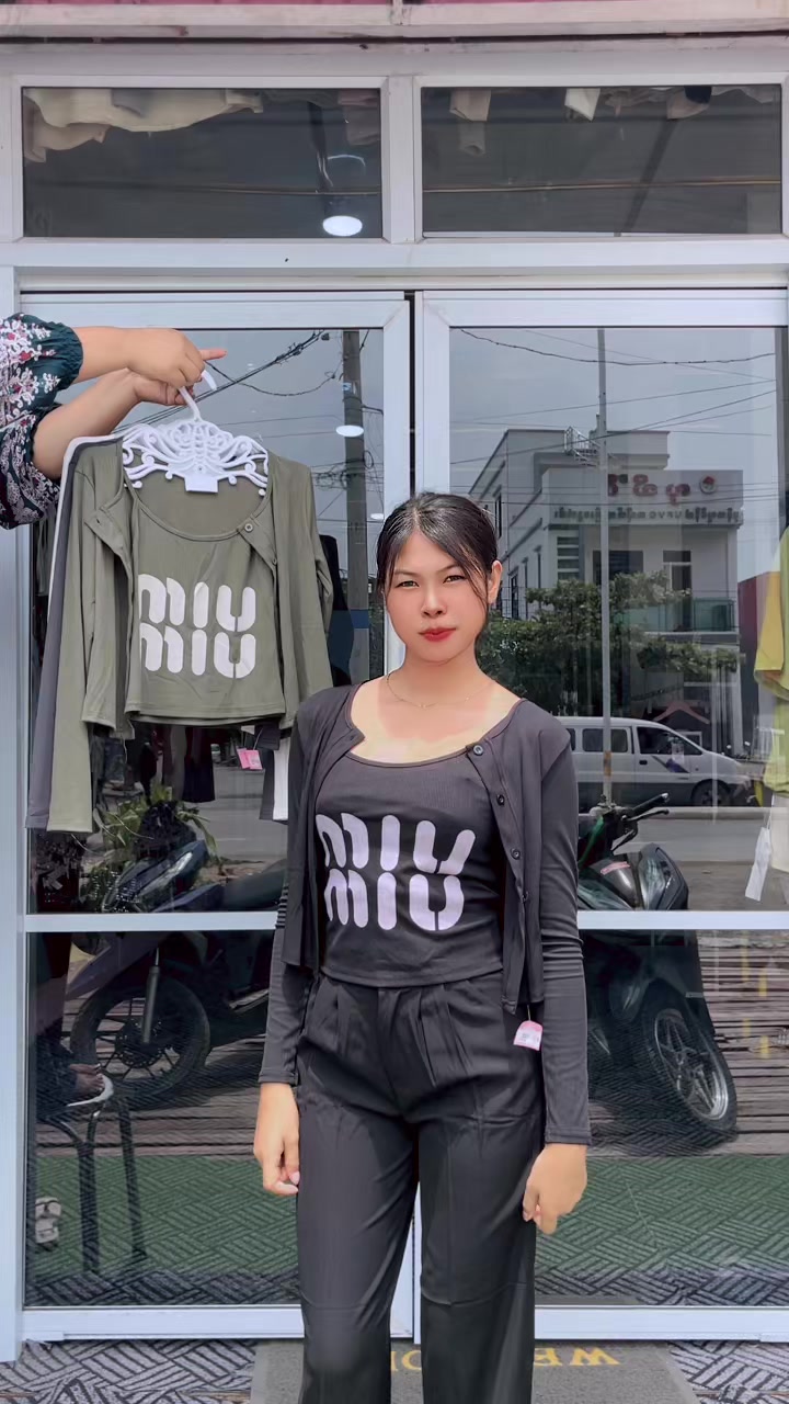 @y2 fashion (kyaukse) 🌸🌸