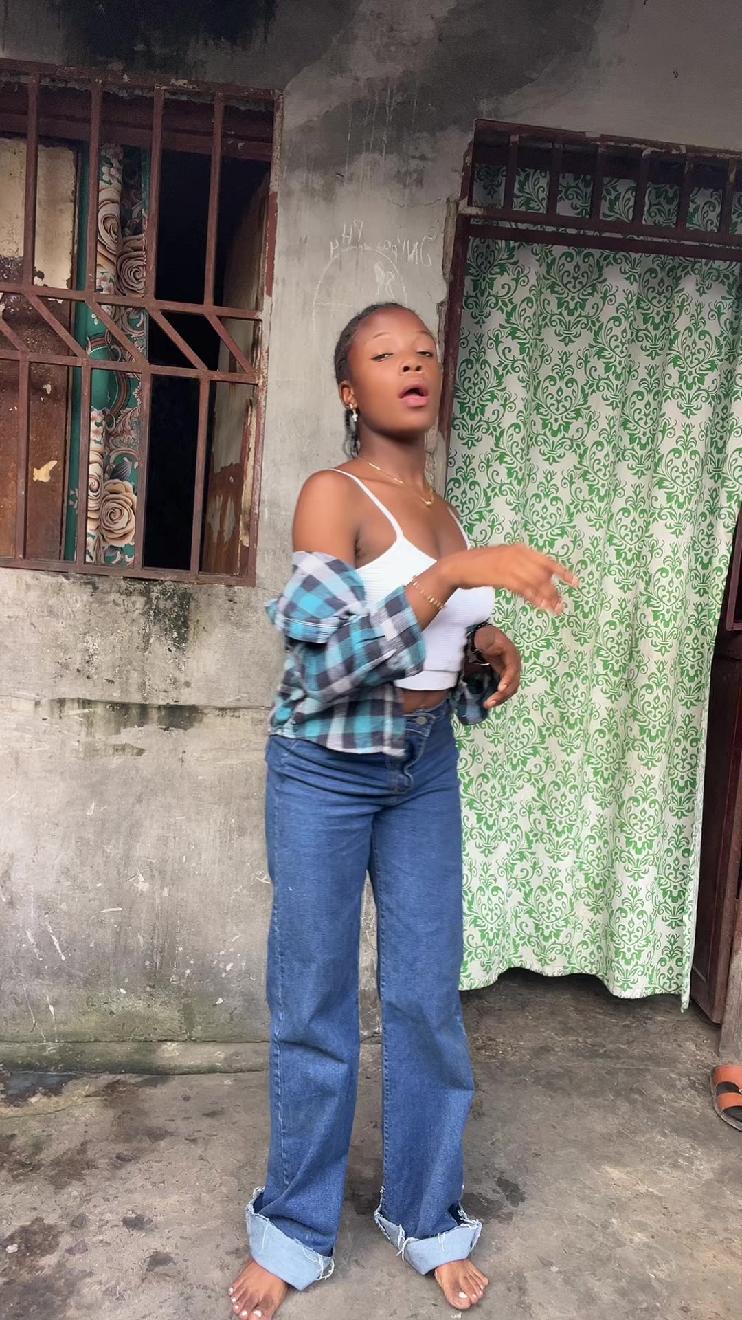@Bébé Esther 🦋