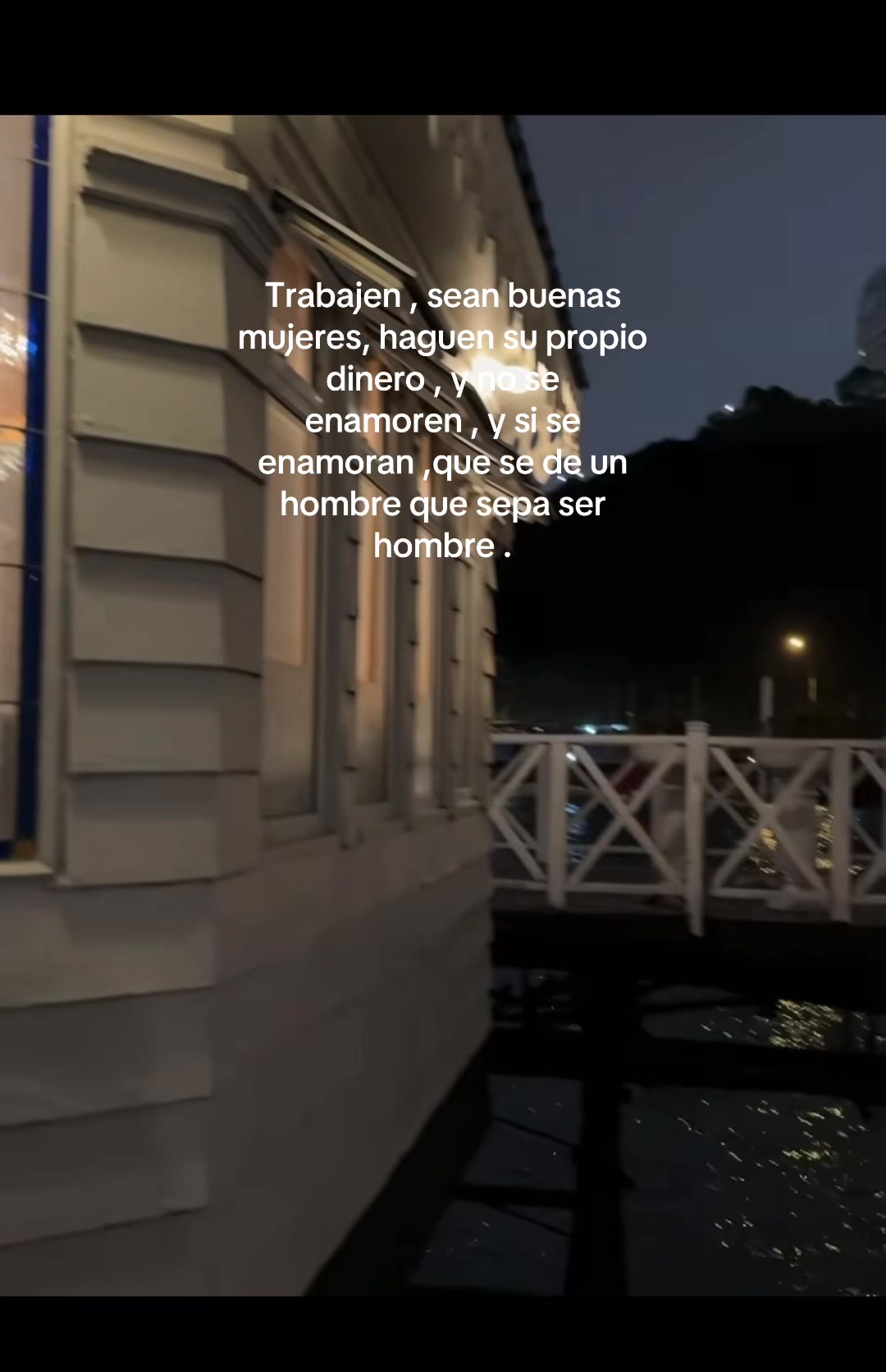 @Brilla en tu caos💫