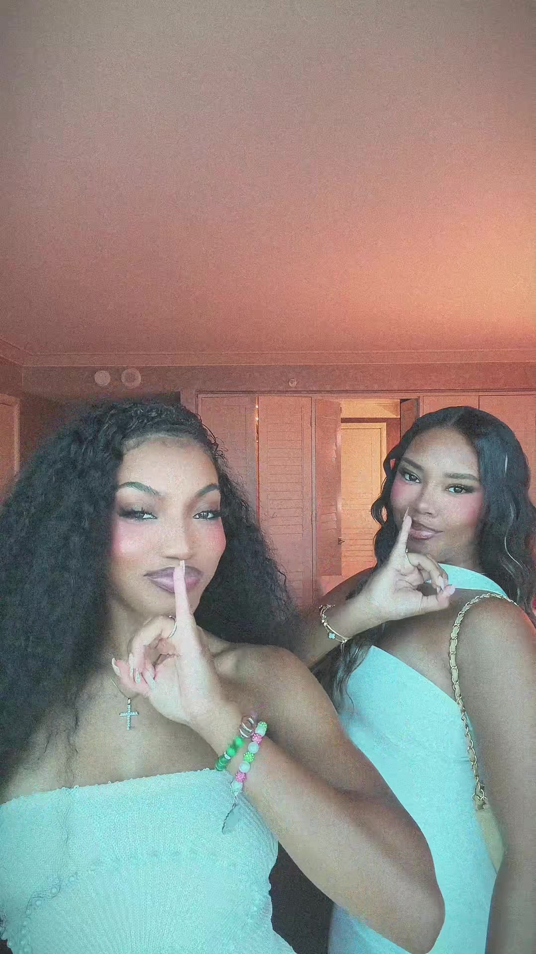 @SYDNI SIMONE