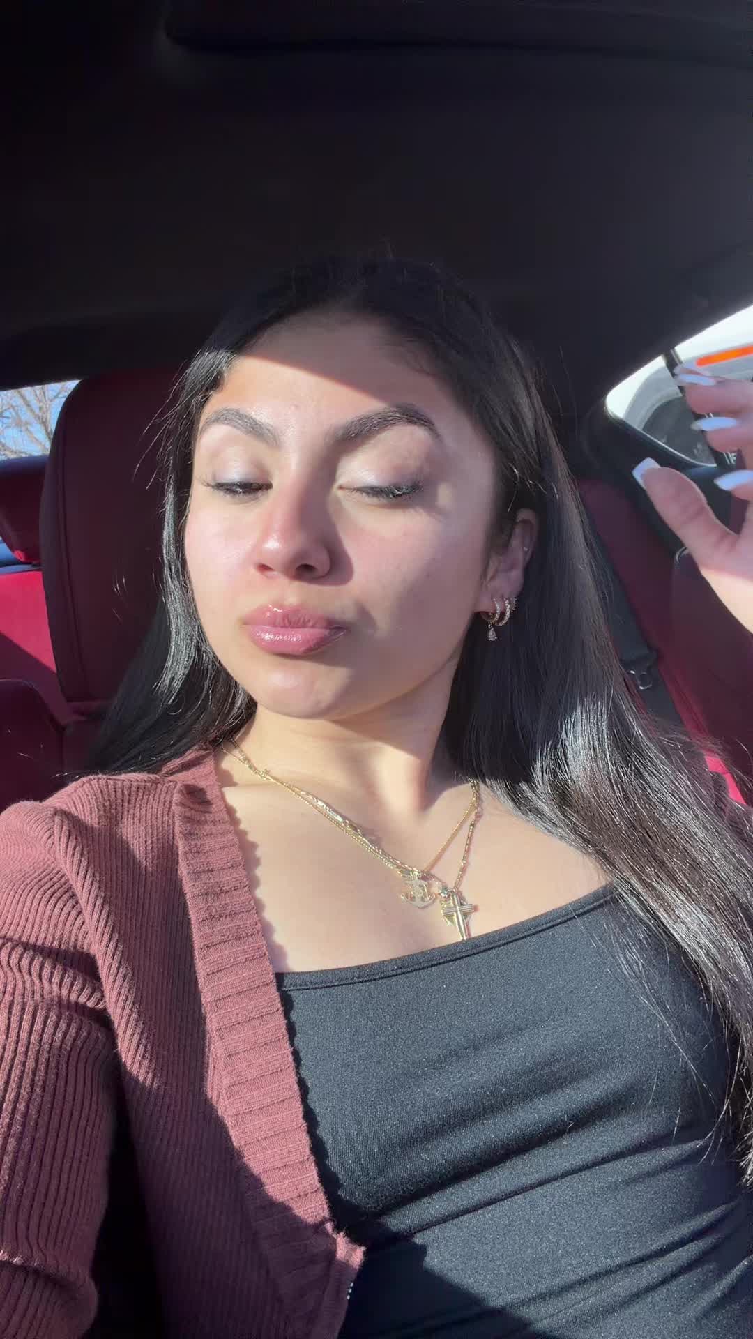 @Helen.