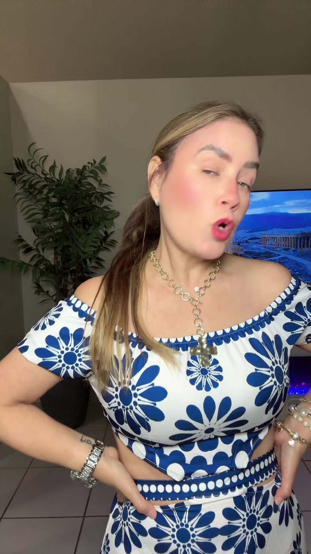 @Laura
