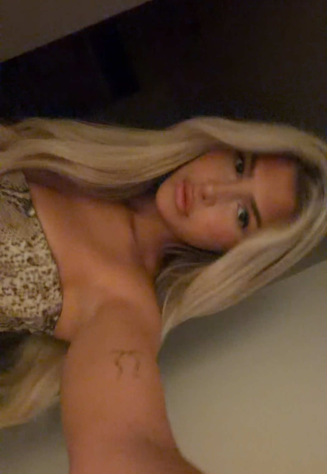 @blondiexbabe