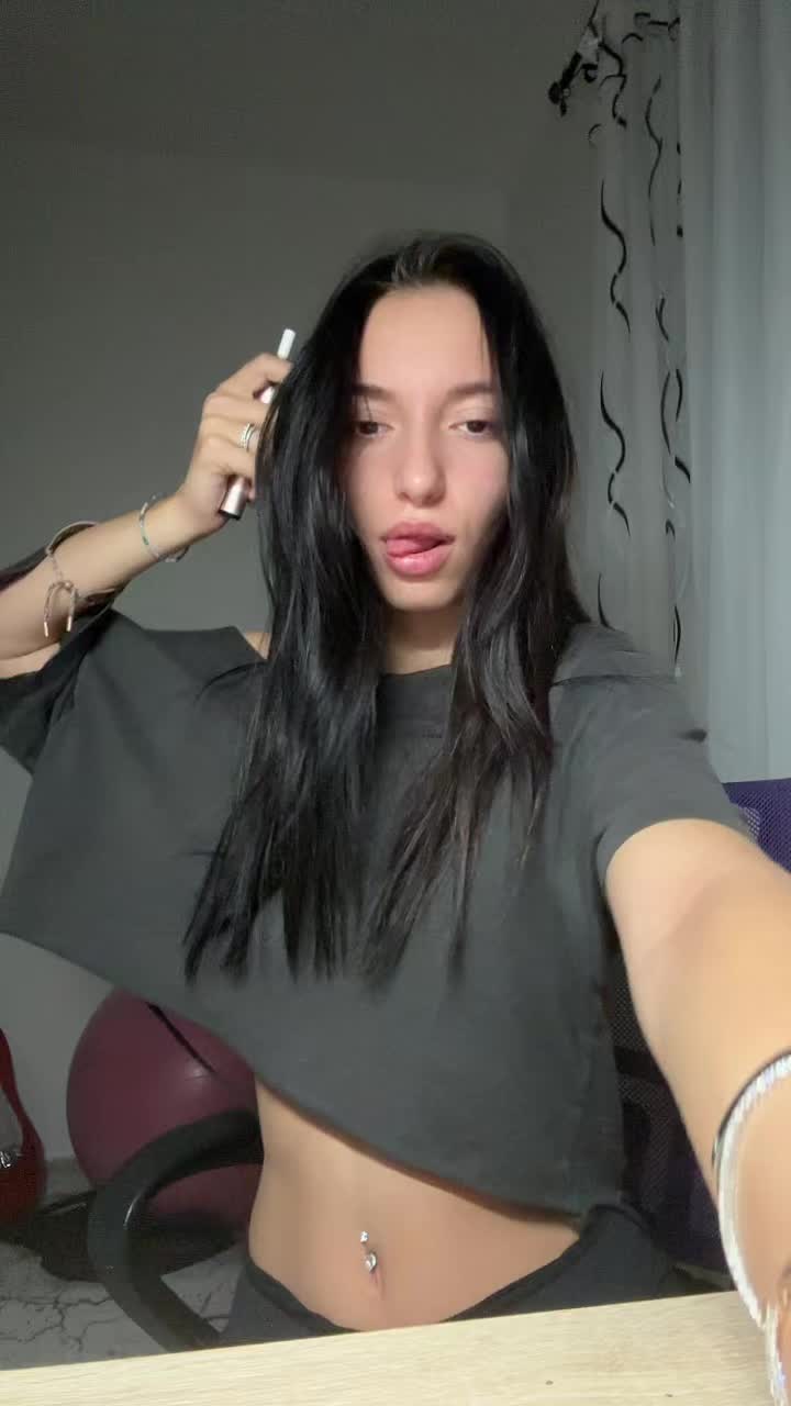 @nana𖣂