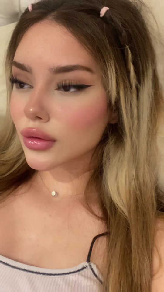 @nazninanjomi