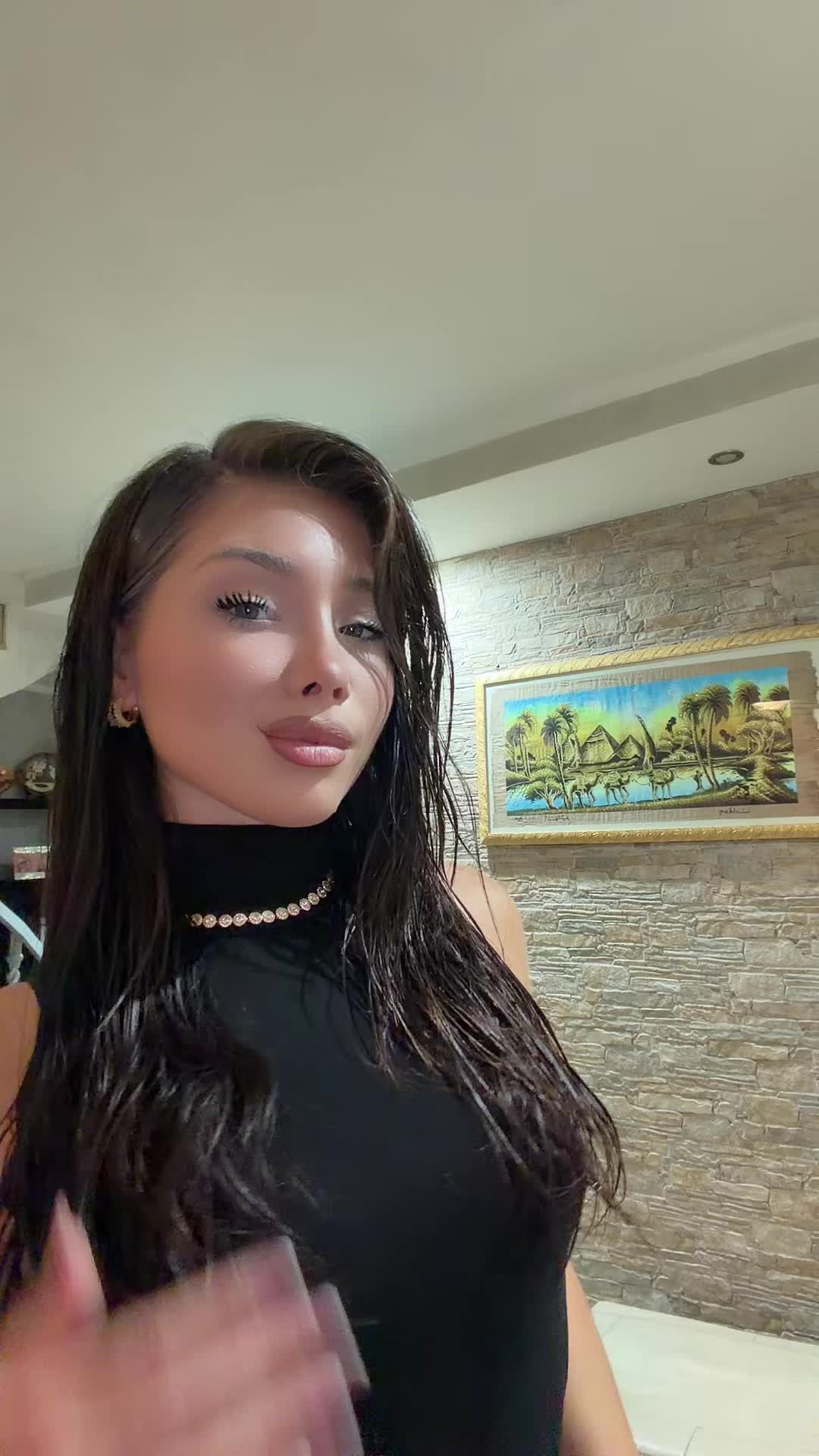 @𝐃𝐞𝐧𝐢𝐬𝐞 𝐁𝐨𝐯𝐞