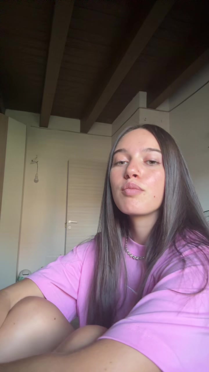 @𝟐𝟐