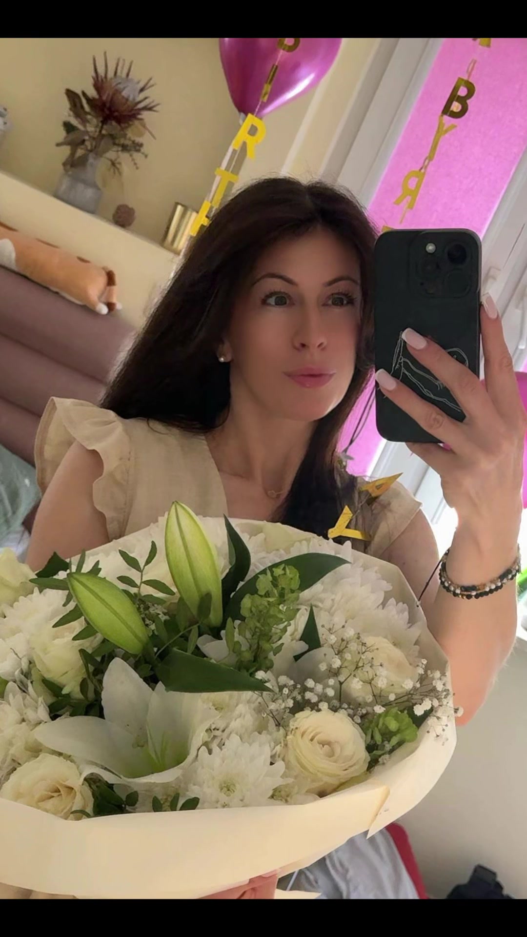 @Alla);Krawczyk