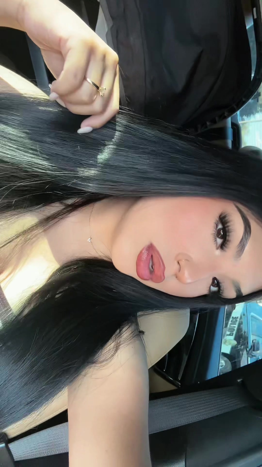@𝐵𝓇𝒾𝒾𝒾 ᥫ᭡