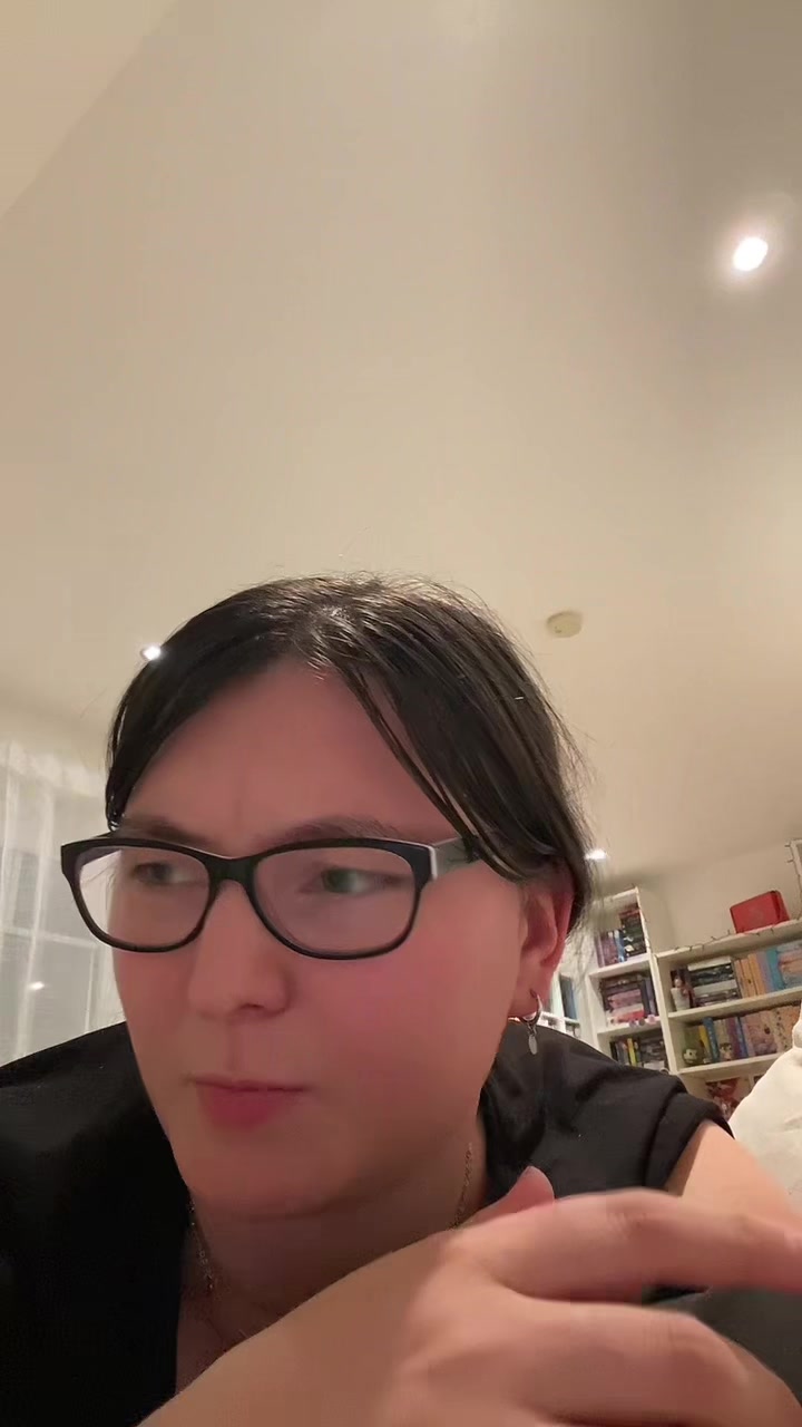 @Sandra 🦊