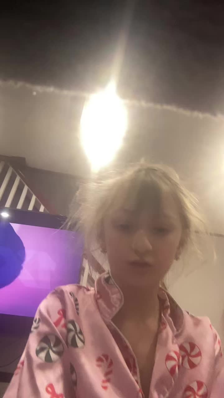 @TeddiAnne