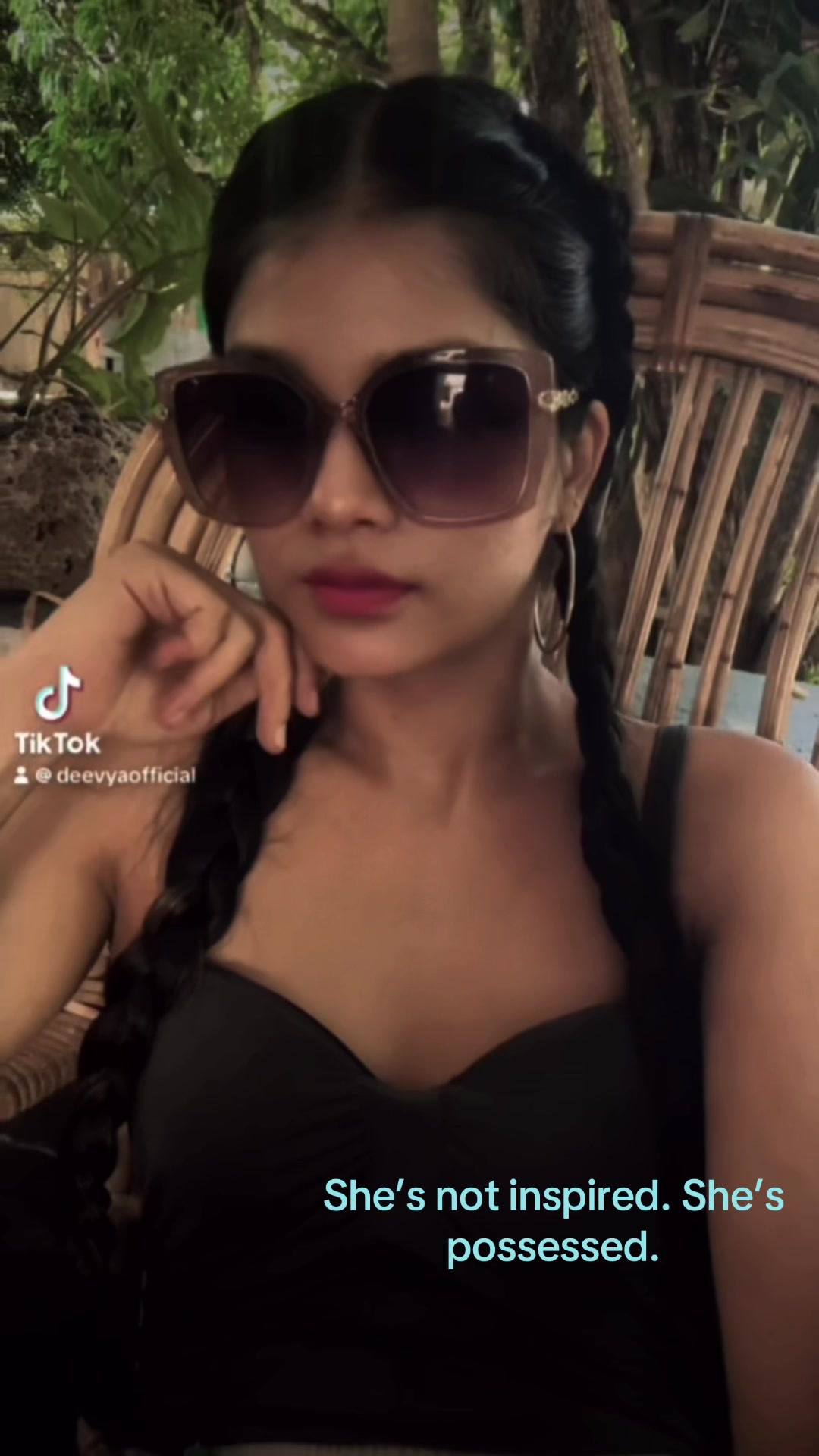 @Deevya 🖤