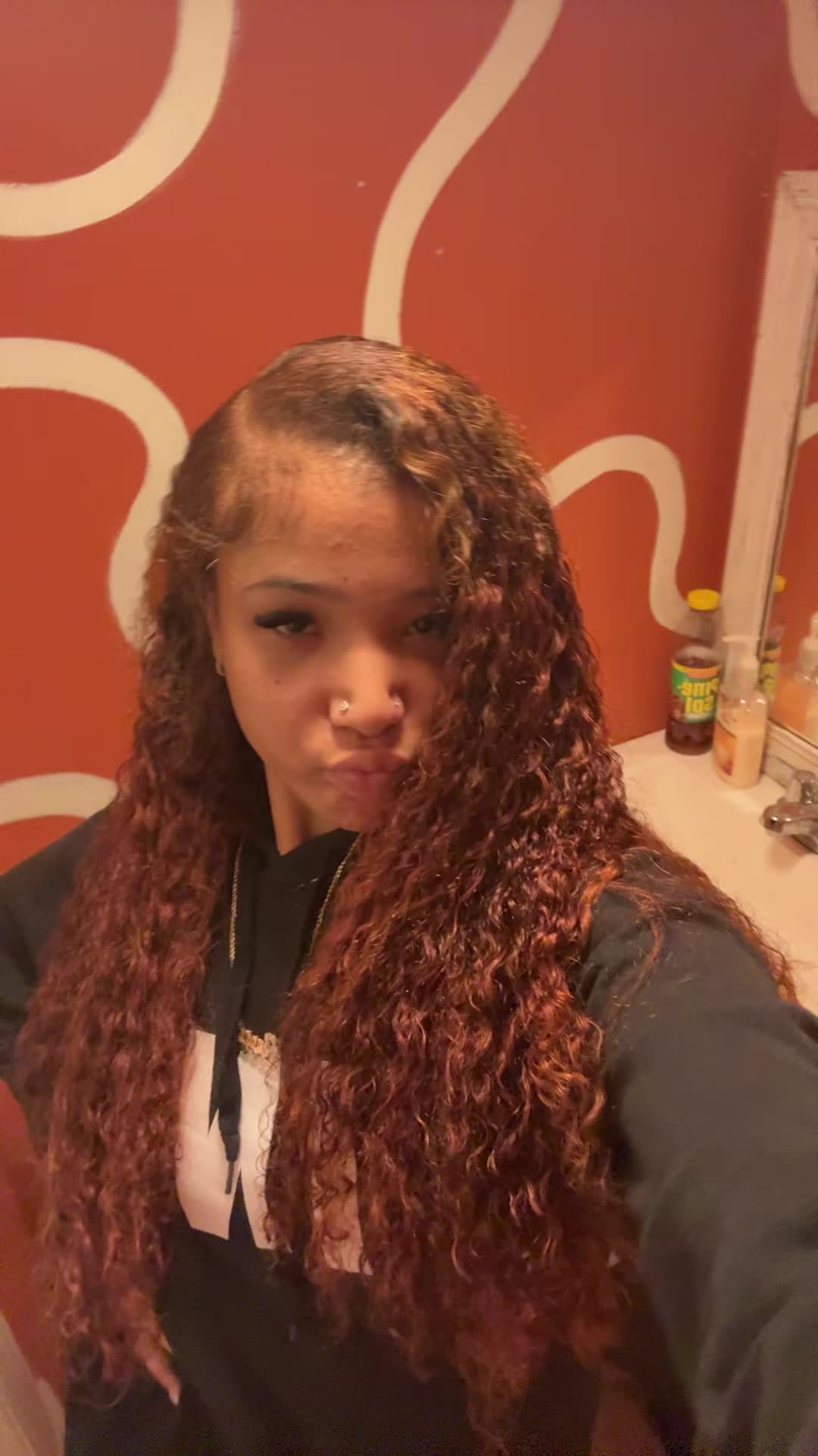 @Ava