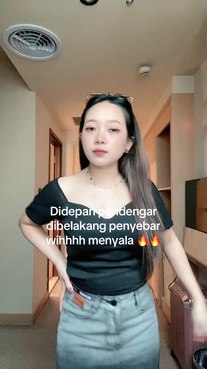 @Yessy 🕊