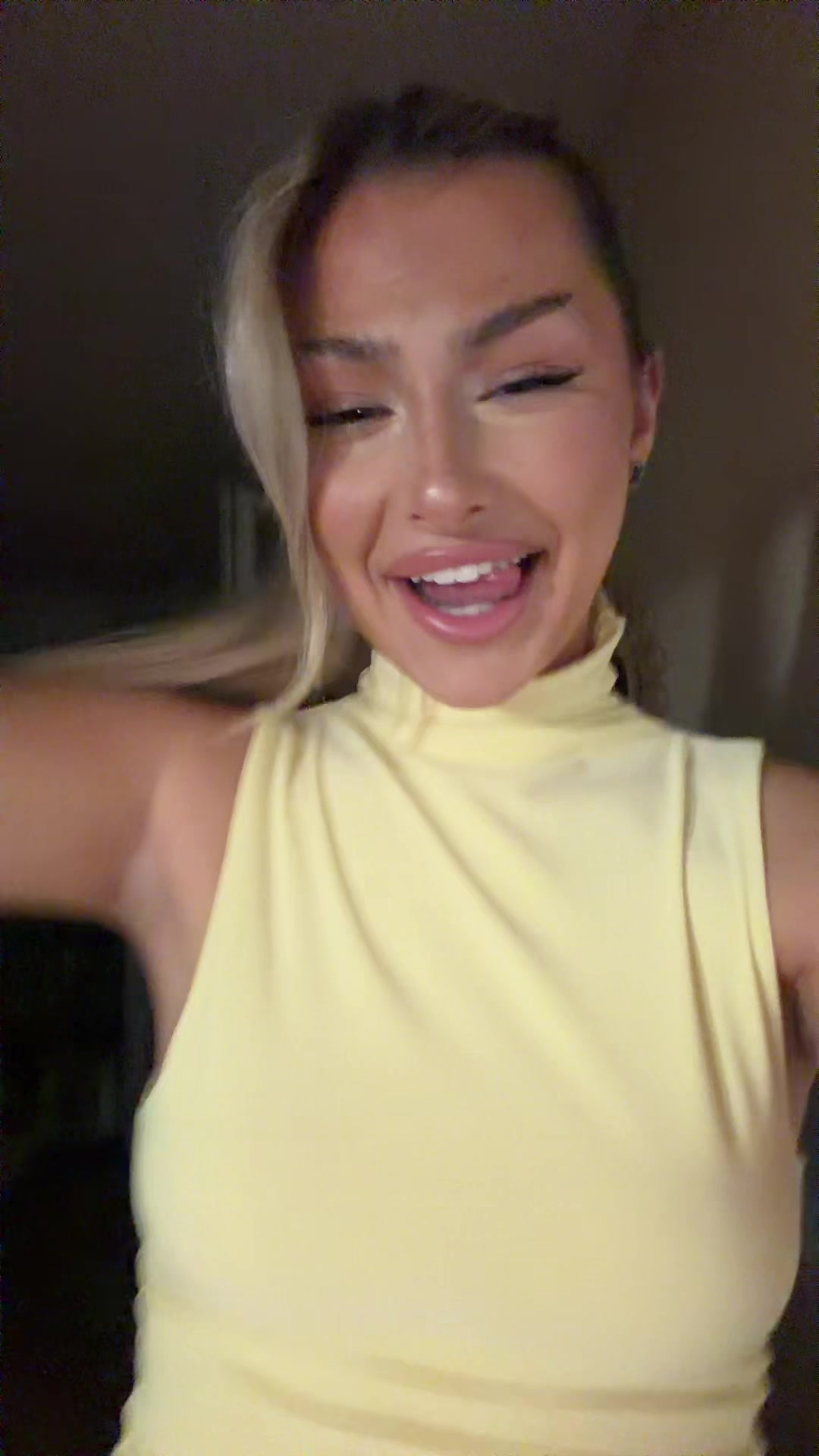 @blondiexbabe