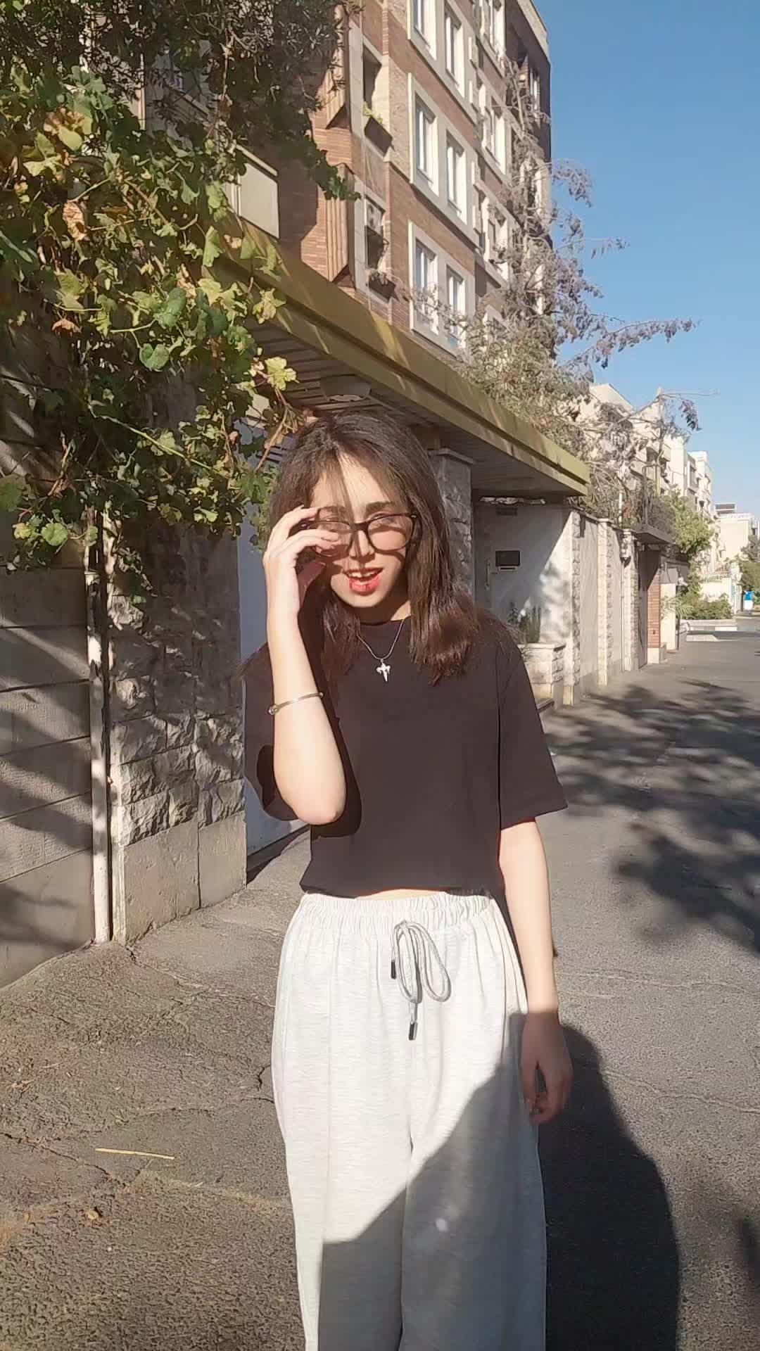 @Donya Moteie