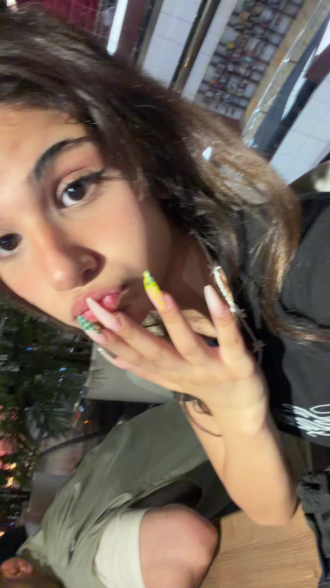 @neeg1n