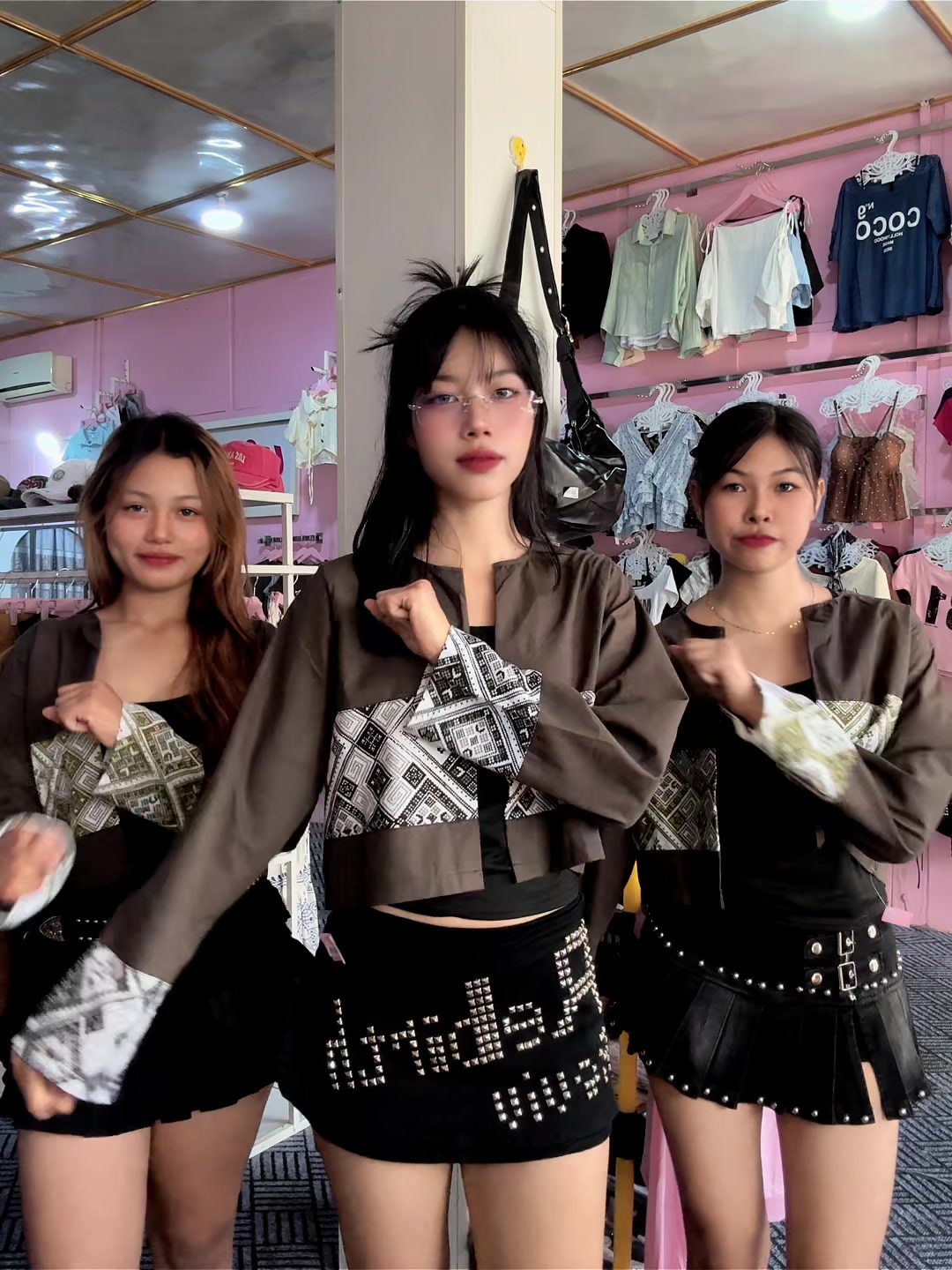 @y2 fashion (kyaukse) 🌸🌸