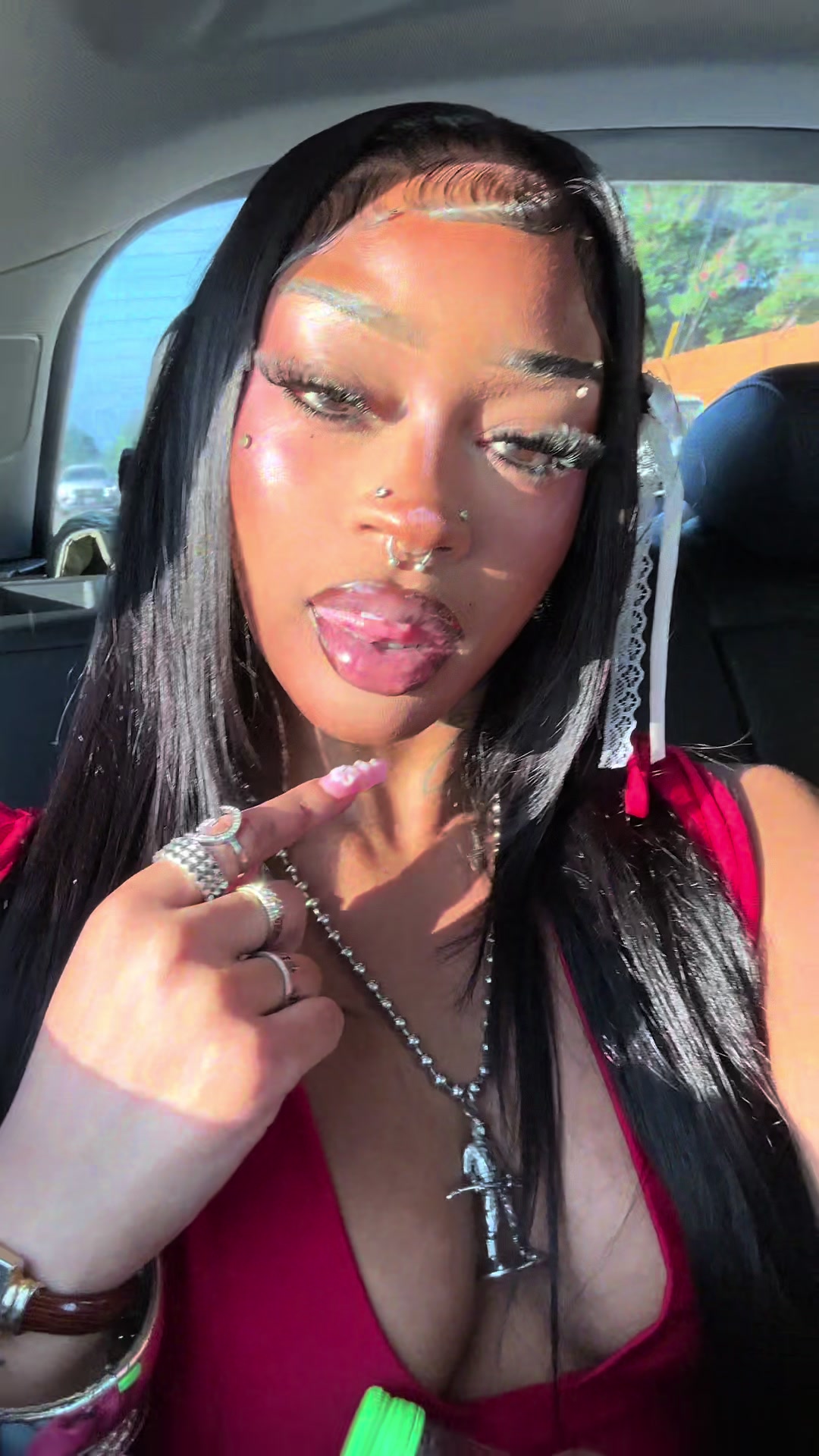 @himynamesunsirae