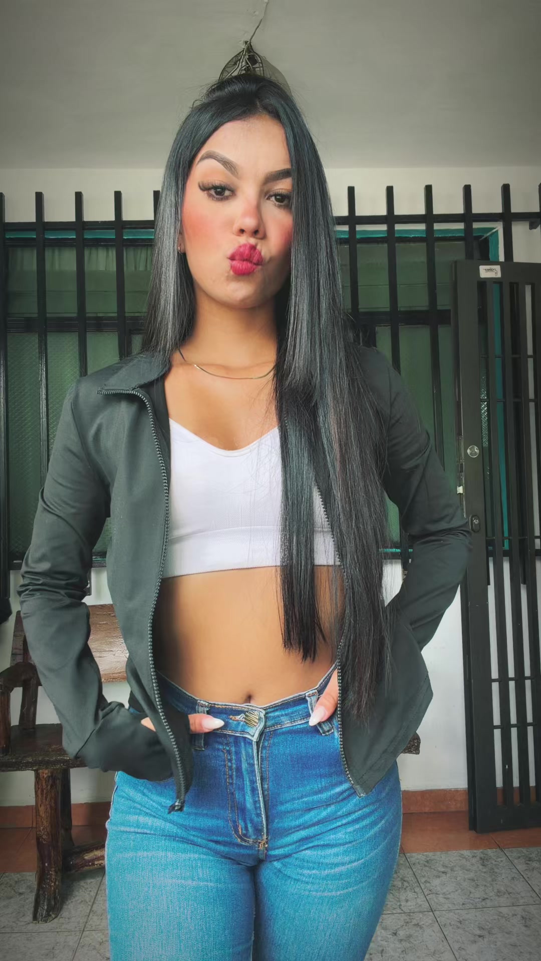 @𝐯𝐚𝐧𝐞