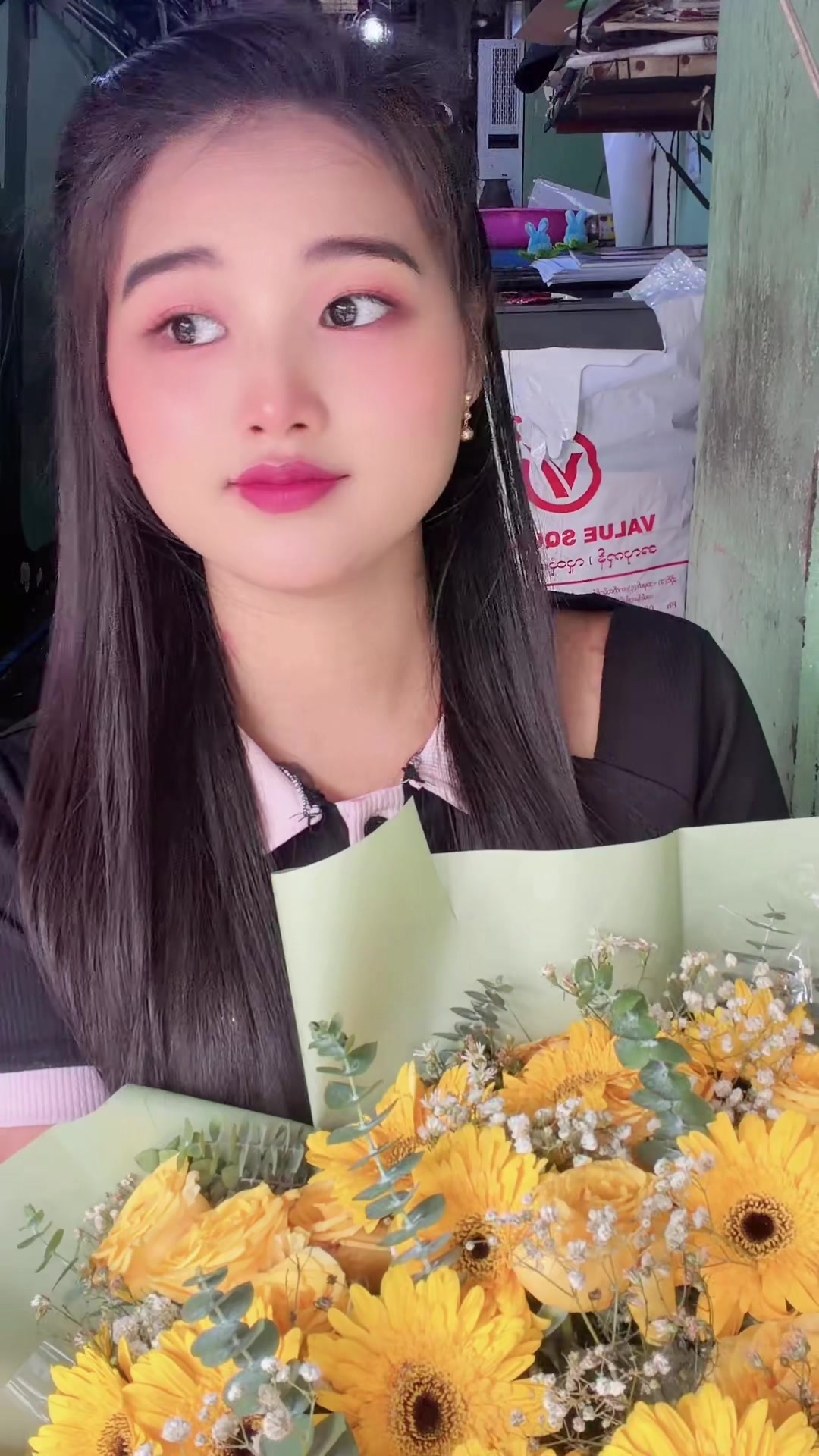 @May Zon Htet(ကသာသူလေးပါ)