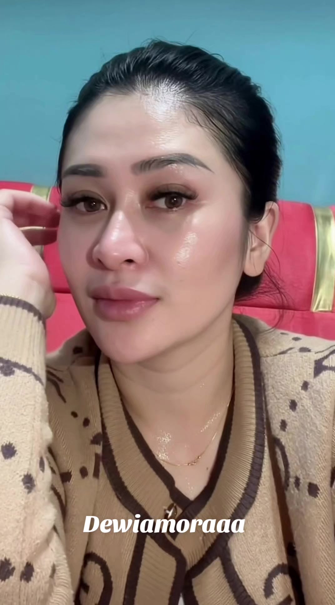 @Dewiamoraaa
