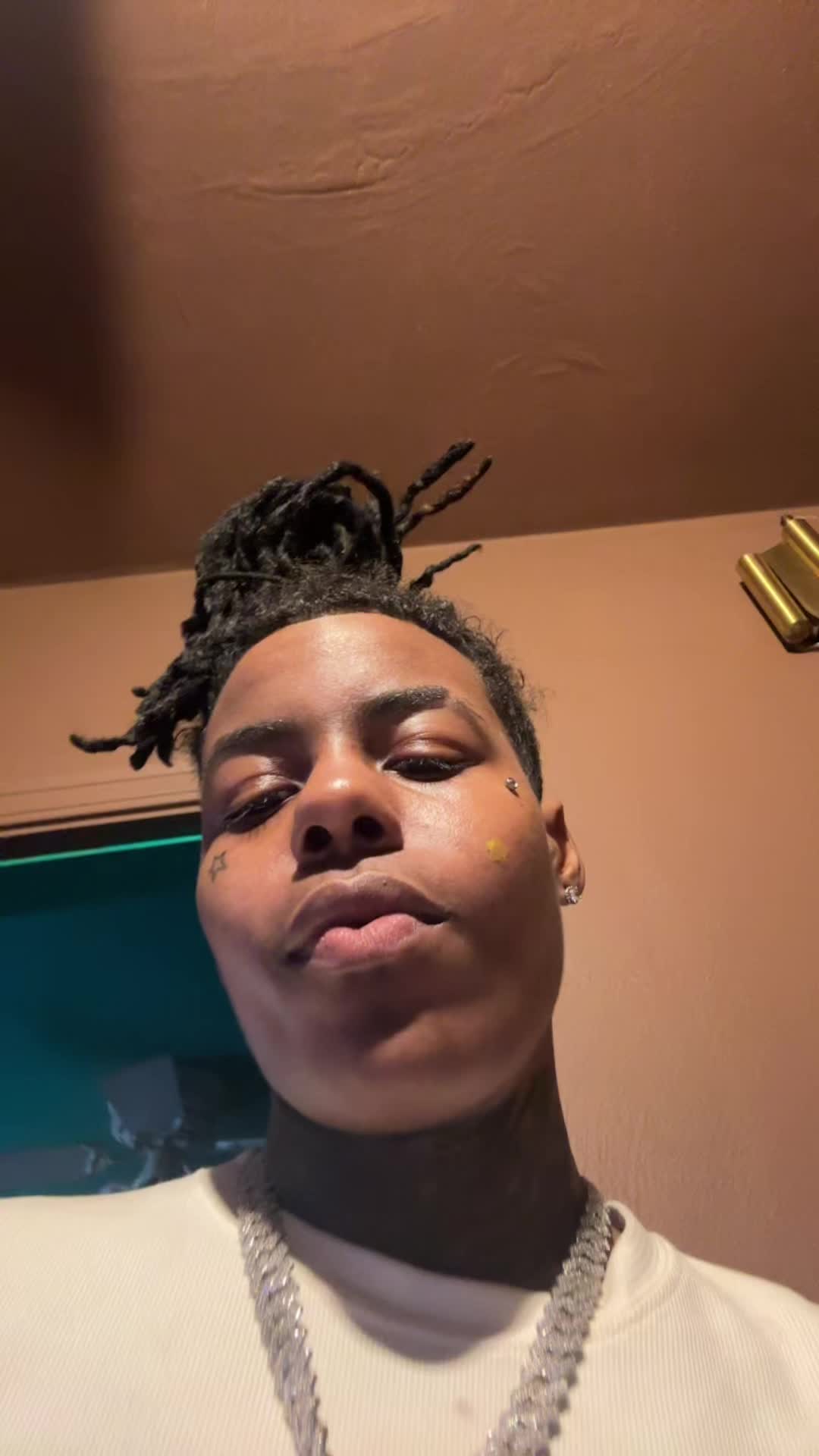 @Dathreatyeti