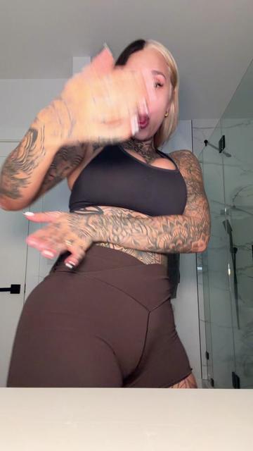 @Split_tongue_bri